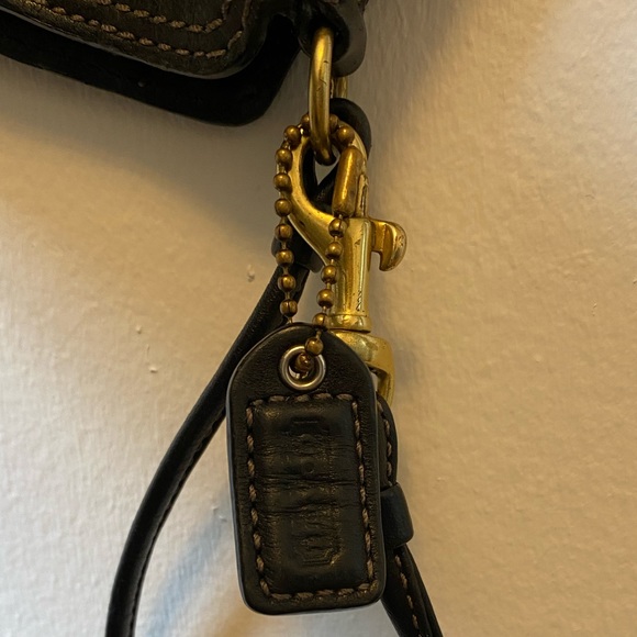 Coach | Signature Black Wristlet - Picture 5 of 7